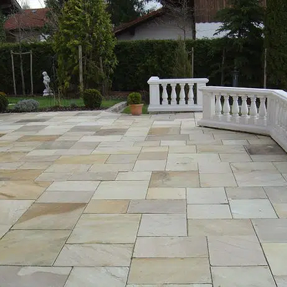 Traditional Mint Fossil Sandstone Paving Pack (19.50m2 - 66 Slabs / Mixed Pack)