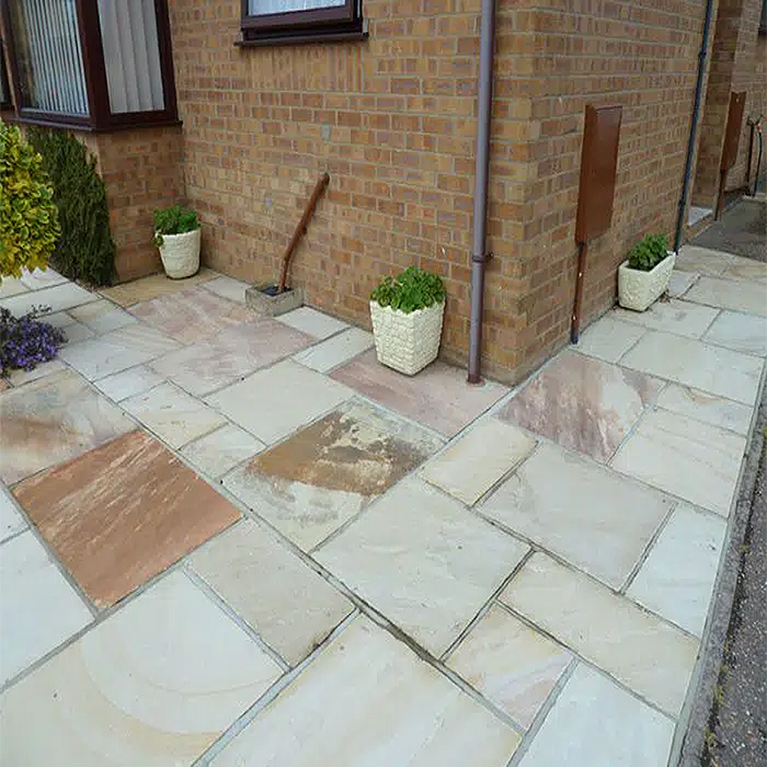 Traditional Mint Fossil Sandstone Paving Pack (19.50m2 - 66 Slabs / Mixed Pack)