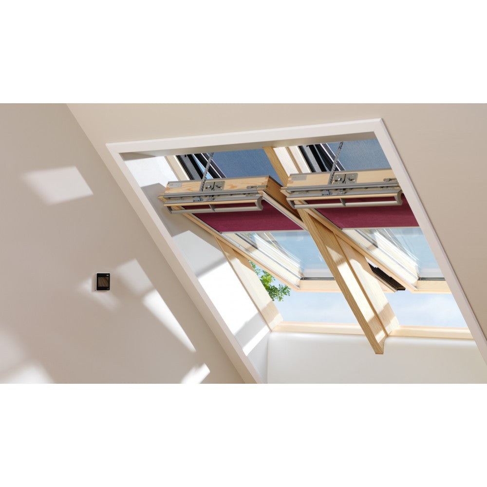 Image for VELUX GGL PK06 307030 INTEGRA Solar Powered pine laminated Roof Window Centre Pivot 94x118cm