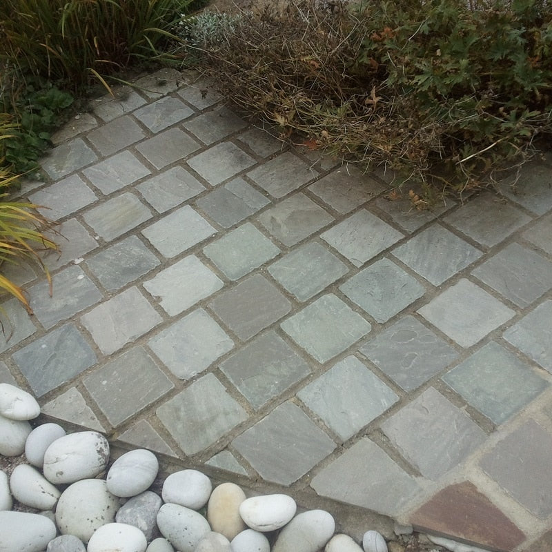 Light Grey Sandtone Cobbles/Edging Pack (23.04m2 - 900 Pieces per Pack)