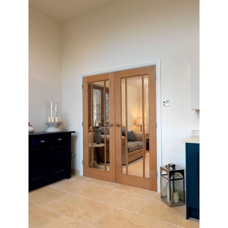 JB Kind Oak Traditional Darwen Glazed Internal Door Unfinished 1981 X 762 X 35mm