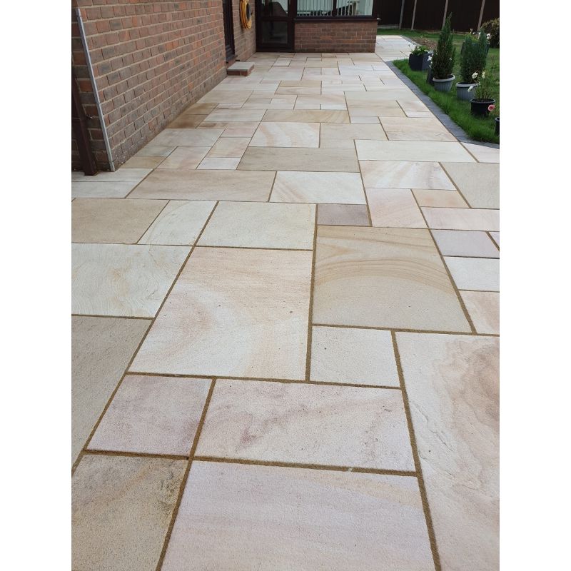 Misty Rippon Buff Sandstone Paving Pack (19.50m2 - 66 Slabs / Mixed Pack)