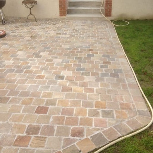 Raj Blend Sandstone Cobbles/Edging Pack (23.04m2 - 900 Pieces per Pack)