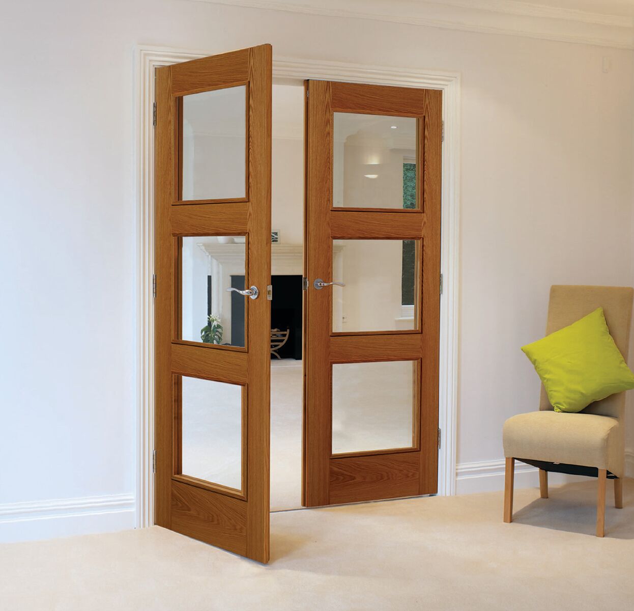 Image for JB Kind Modern R-03-3V Oak Pre-Finished Internal Door 1981 X 838 X 35mm