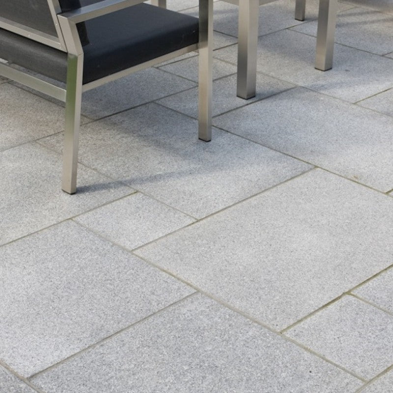 Misty Silver/Grey Granite Effect Sandtsone Paving Pack (19.50m2 - 66 Slabs / Mixed Pack)