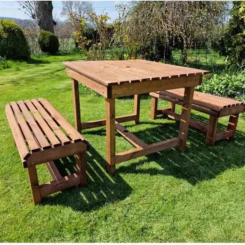 Churnet Valley Contemporary Table and Bench Set - Sits 4