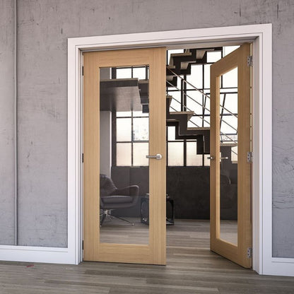 Image for Deanta Walden Clear Glazed Interior Oak Door 1981 x 610 x 35mm