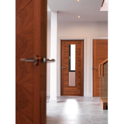 JB Kind Walnut  Walnut Glazed Pre-Finished Internal Door 1981 X 762 X 35mm